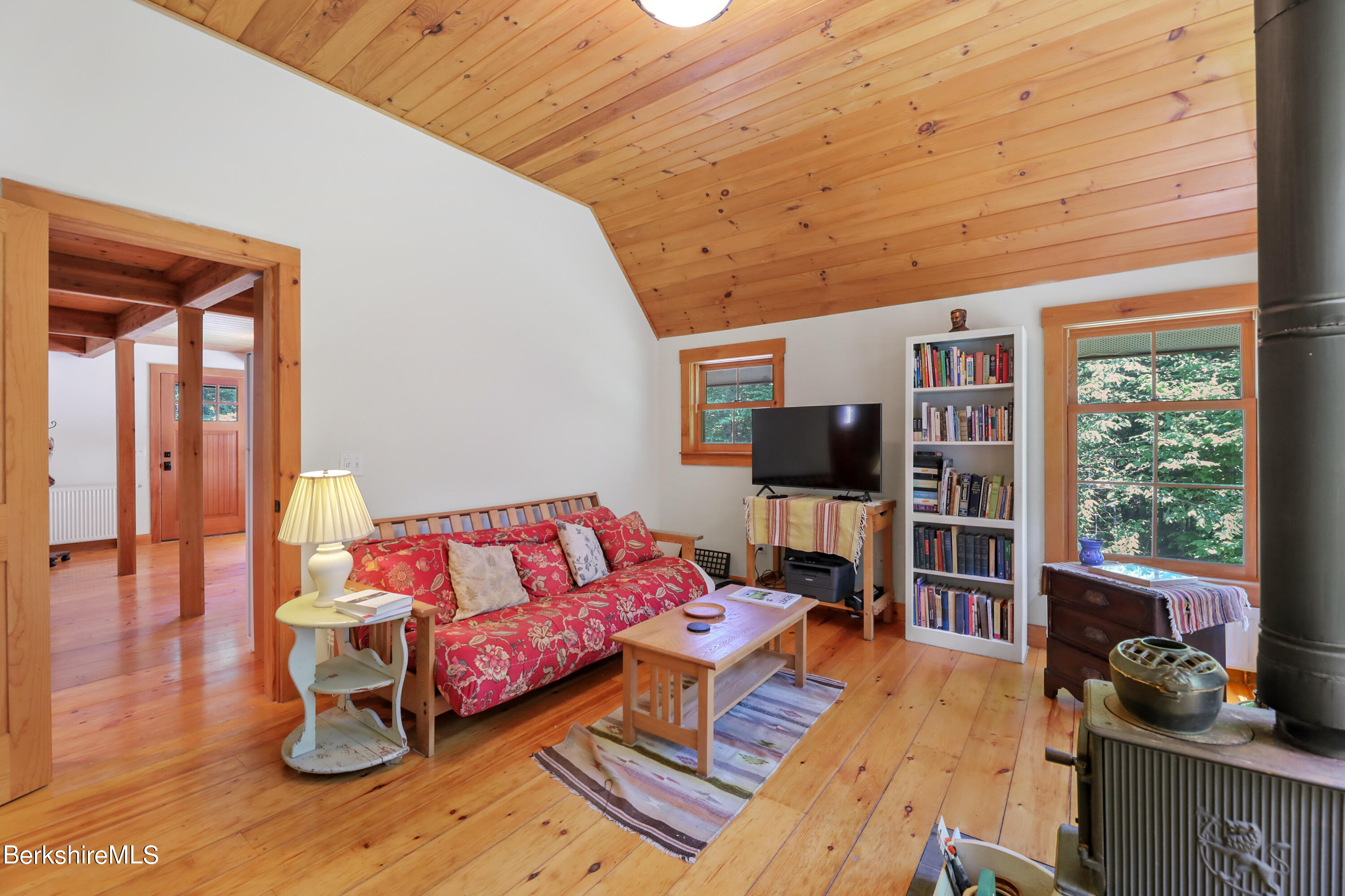606 Leonhardt Road Becket, MA 01223 - Photo 10 of 29 45 Living Room