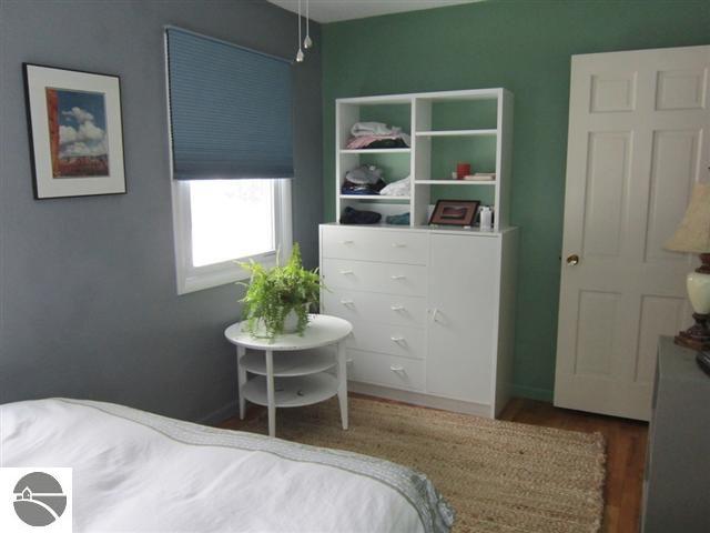 542 Bloomfield Road Traverse City, MI 49686 - Photo 25 of 33 1741429-24.JPG
