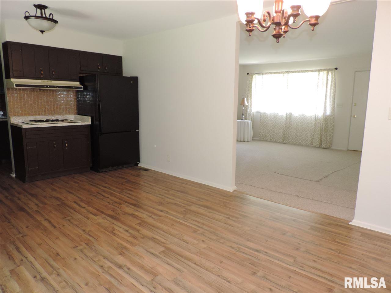 402 Dundee Road East Peoria, IL 61611 - Photo 11 of 20 Gallery Image 11