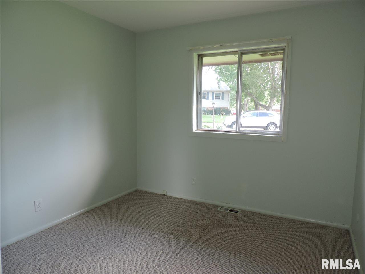 402 Dundee Road East Peoria, IL 61611 - Photo 14 of 20 Gallery Image 14