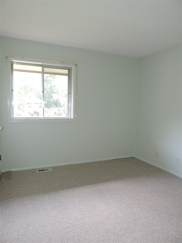 402 Dundee Road East Peoria, IL 61611 - Photo 15 of 20 Gallery Image 15