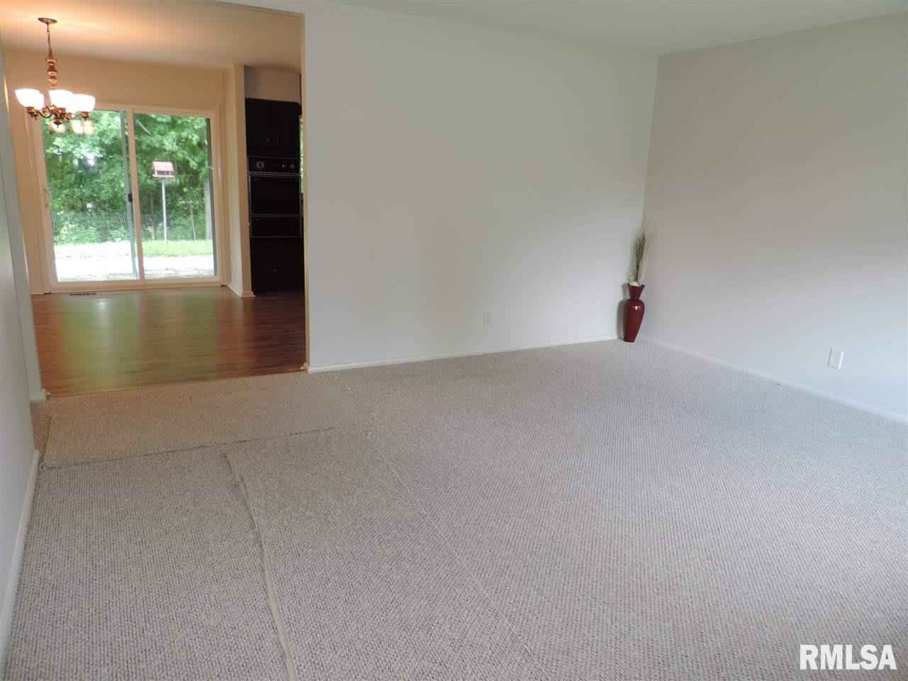 402 Dundee Road East Peoria, IL 61611 - Photo 3 of 20 Gallery Image 3
