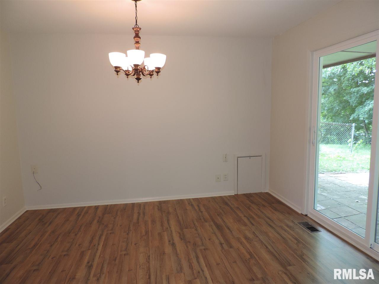 402 Dundee Road East Peoria, IL 61611 - Photo 6 of 20 Gallery Image 6