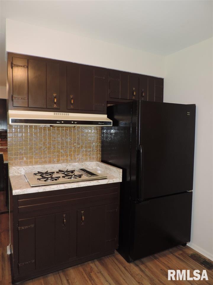 402 Dundee Road East Peoria, IL 61611 - Photo 9 of 20 Gallery Image 9