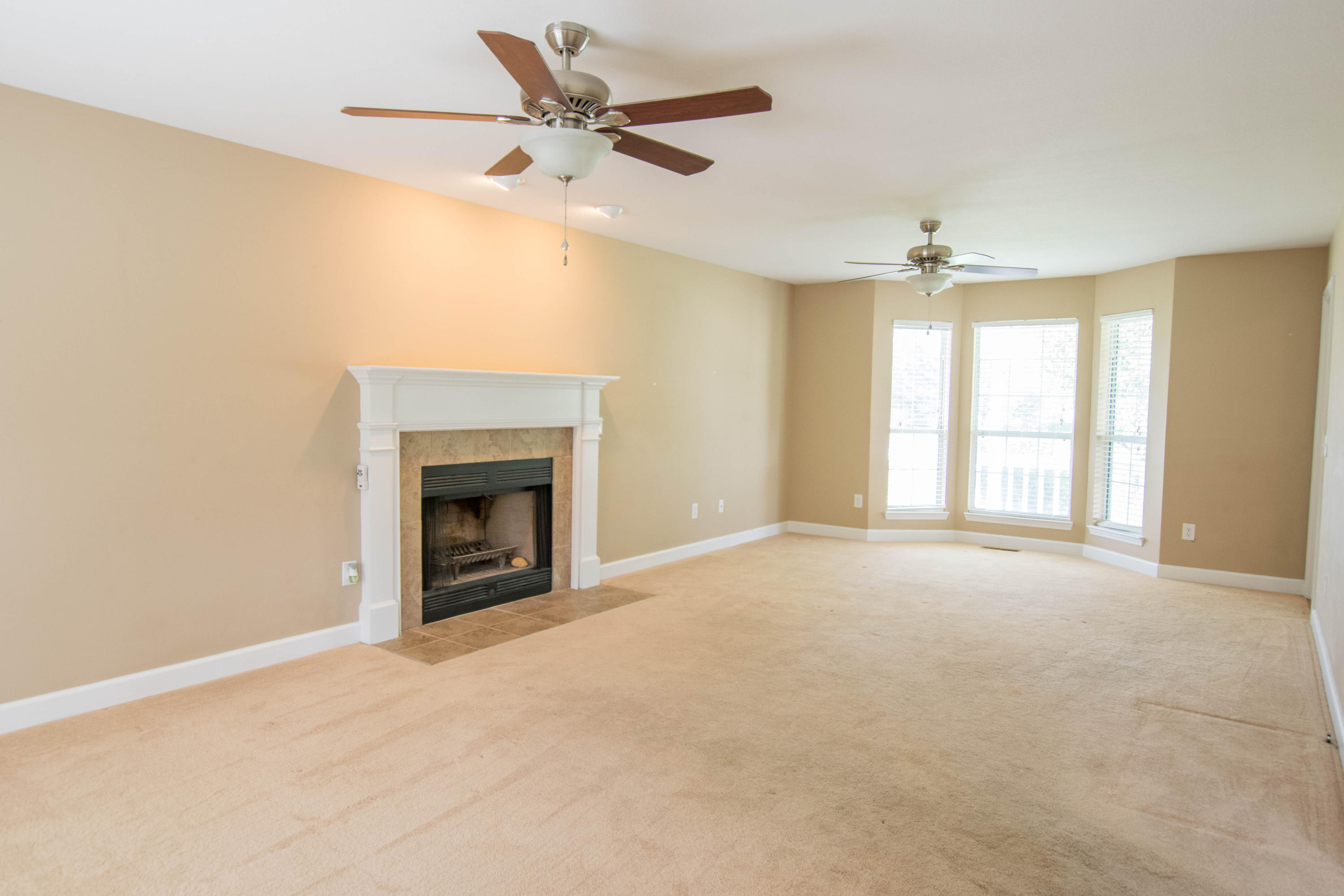 6716 Cedar Ridge family room 1