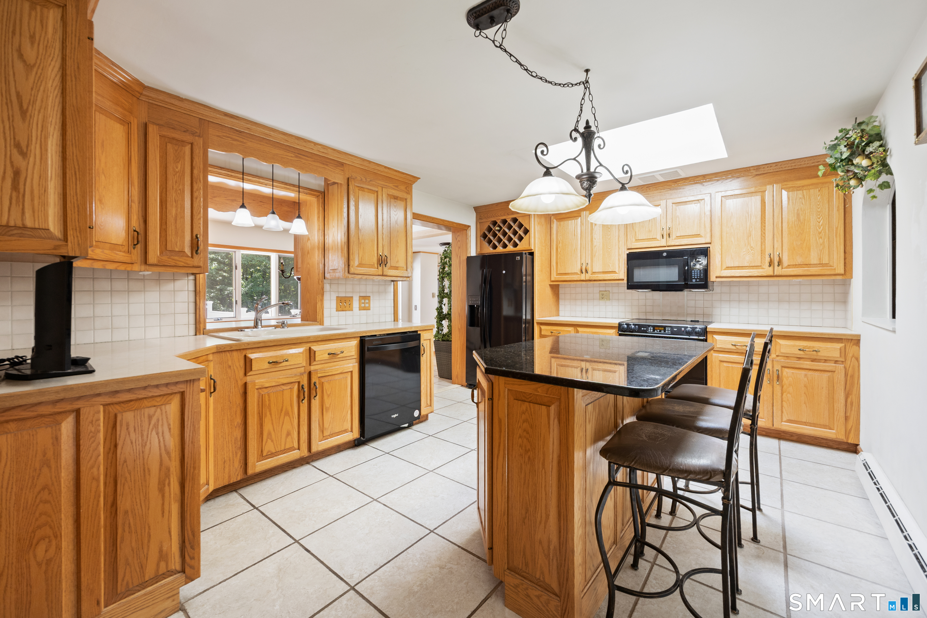 25 Juniper Road Middlebury, CT 06762 - Photo 10 of 40 Gallery Image 10