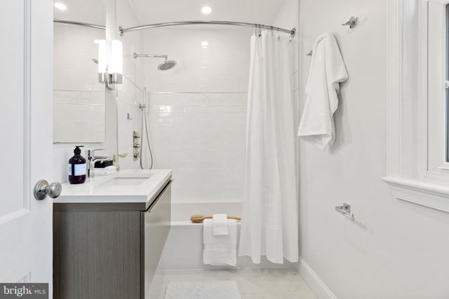 $1,107,900 | 1522 Jackson Street Northeast, Washington, DC 20017