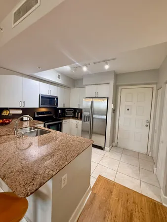 $2,700 | 1830 Radius Drive, Unit 507, Hollywood, FL 33020