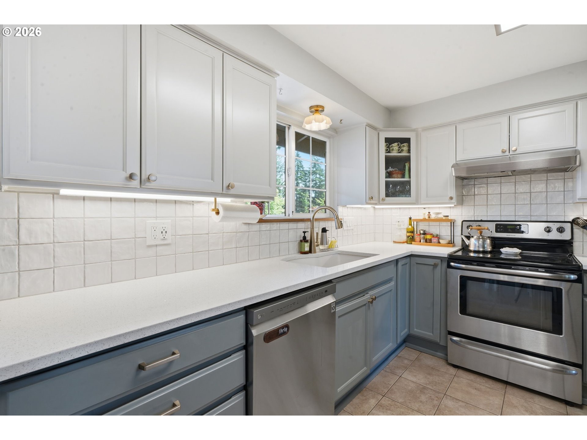 17717 Northeast Pacific Street Portland, OR 97230 - Photo 10 of 36