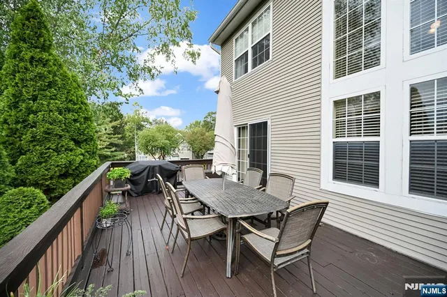 $825,000 | 474 Green Mountain Road, Mahwah, NJ 07430