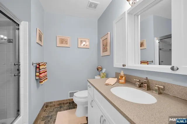 $825,000 | 474 Green Mountain Road, Mahwah, NJ 07430