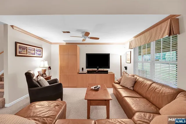 $825,000 | 474 Green Mountain Road, Mahwah, NJ 07430