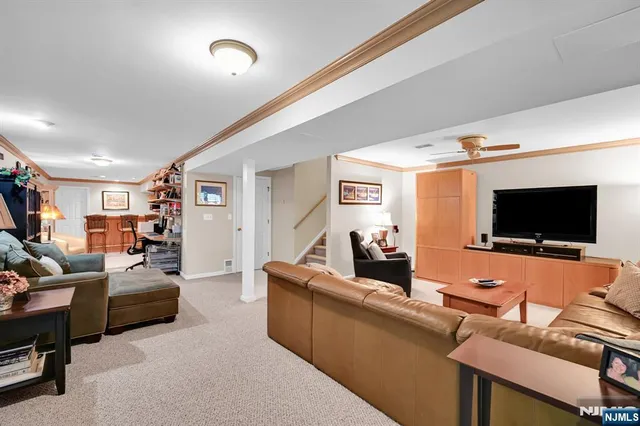 $825,000 | 474 Green Mountain Road, Mahwah, NJ 07430