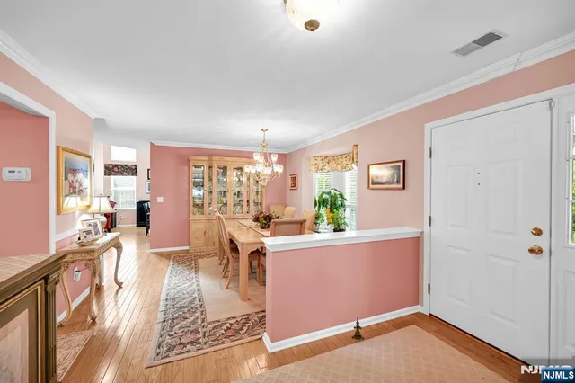 $825,000 | 474 Green Mountain Road, Mahwah, NJ 07430