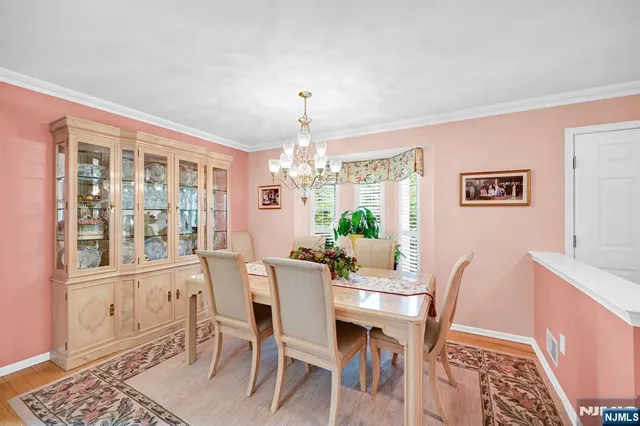 $825,000 | 474 Green Mountain Road, Mahwah, NJ 07430