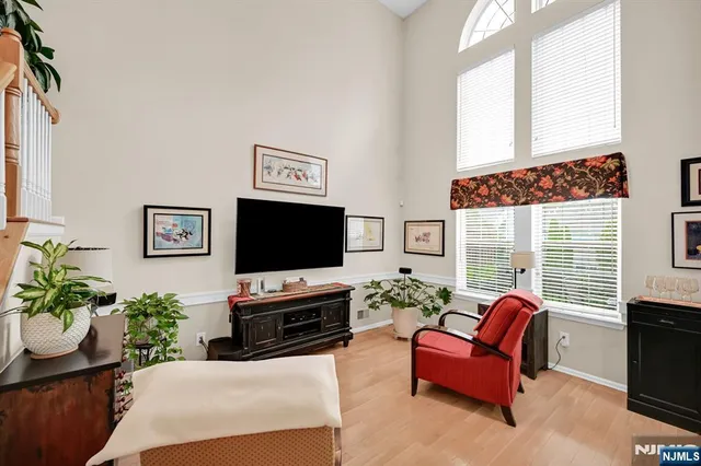 $825,000 | 474 Green Mountain Road, Mahwah, NJ 07430