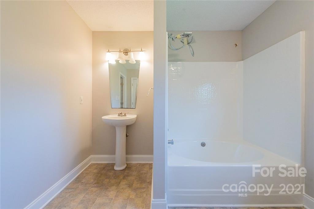 5701 Lewis Road Gastonia, NC 28052 - Photo 9 of 15 Gallery Image 9