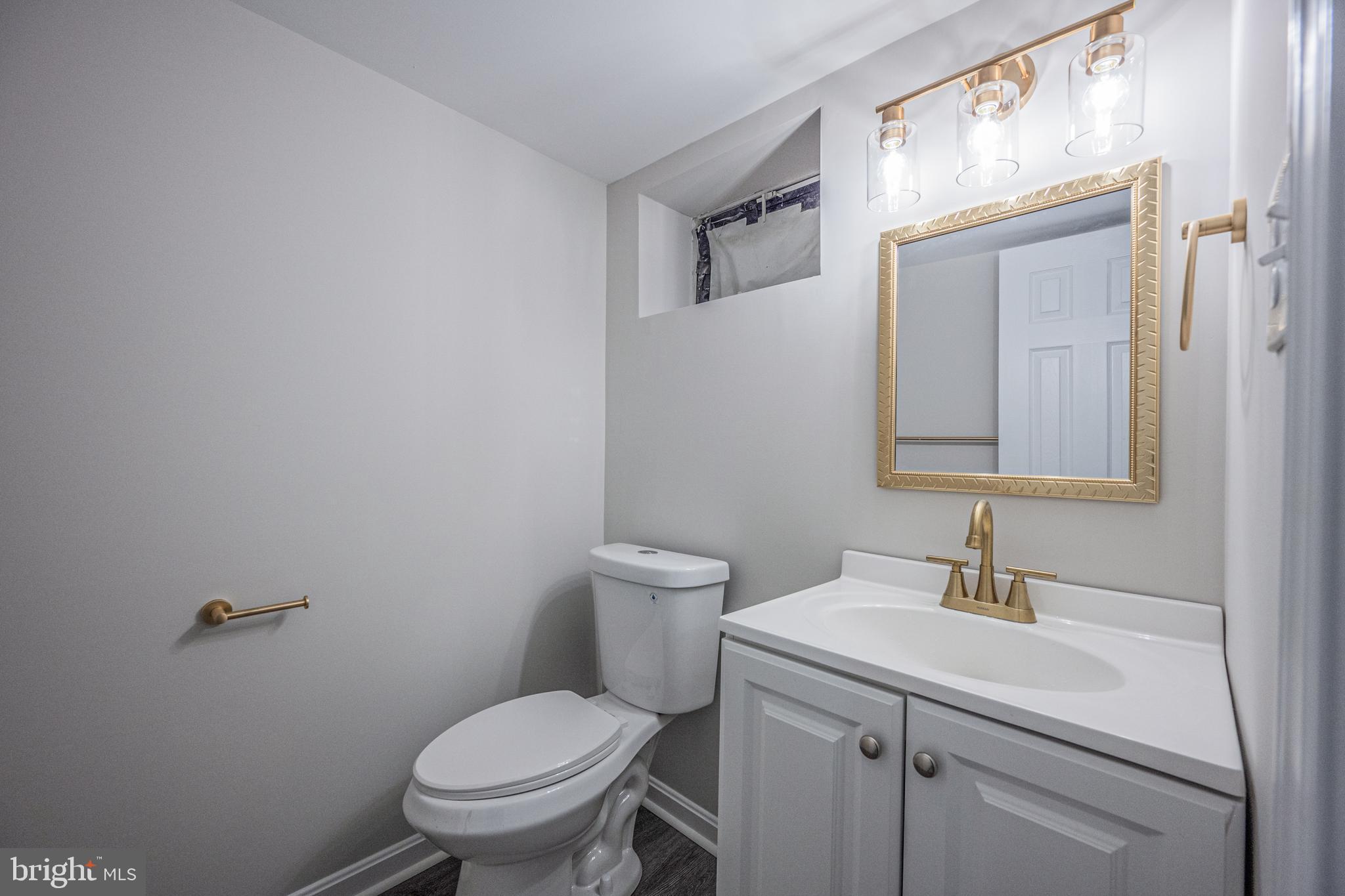 1823 North Caroline Street Baltimore, MD 21213 - Photo 11 of 17