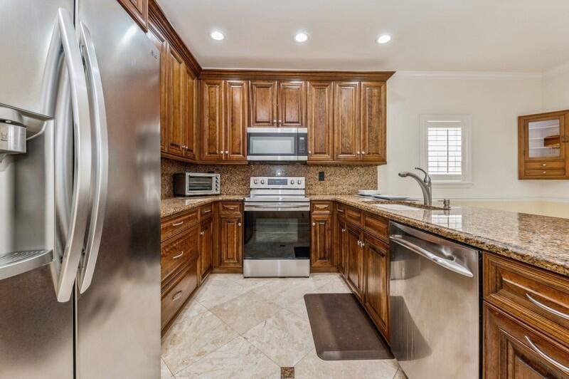 5871 Michaux Street Boca Raton, FL 33433 - Photo 3 of 28 04_5871Michaux_5_Kitchen_FlexMLS800x600_