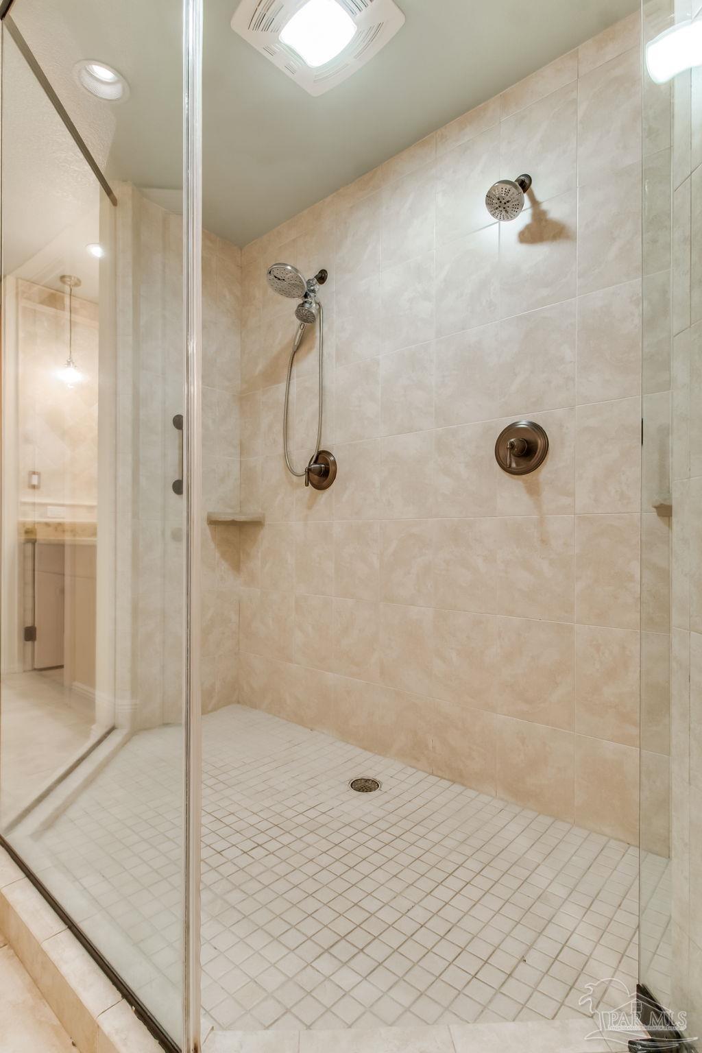 14500 River Road, Unit 406 Pensacola, FL 32507 - Photo 6 of 45 a bathroom with a shower