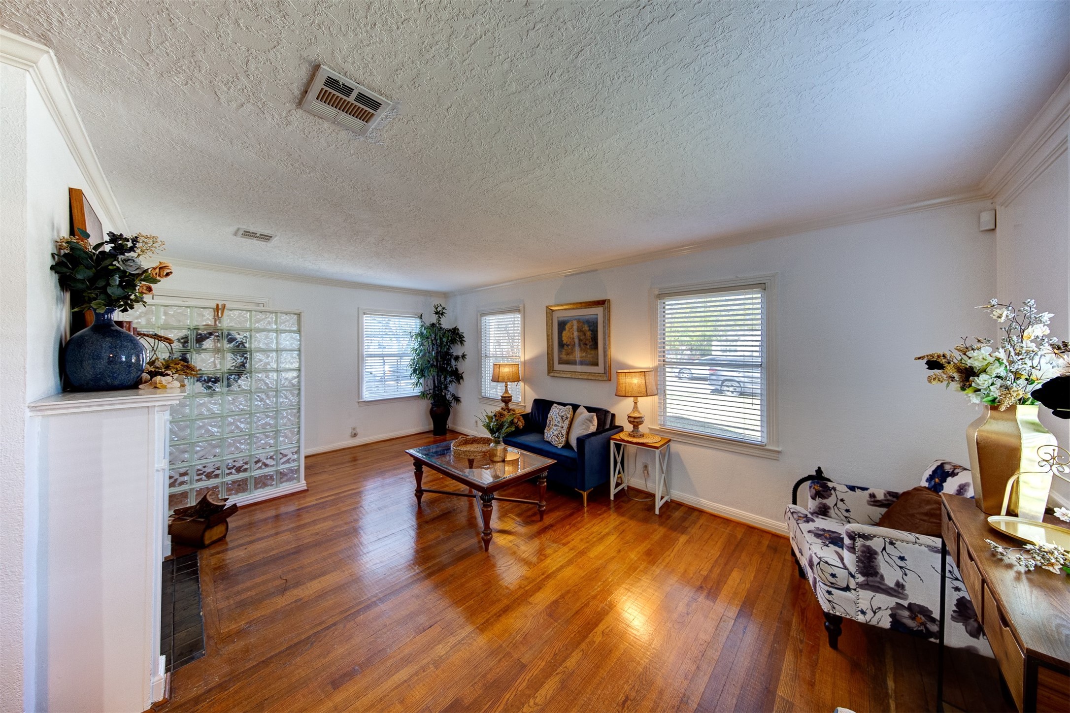 4914 Gammage Street Houston, TX 77021 - Photo 5 of 21