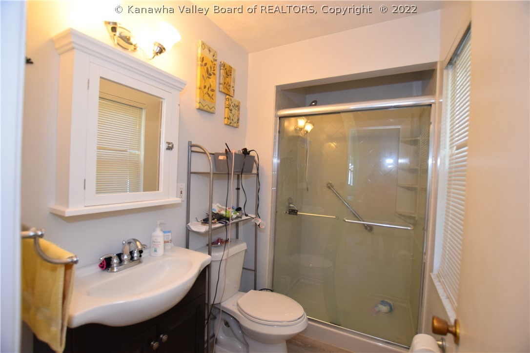 1938 Hunter Road Charleston, WV 25311 - Photo 15 of 24 Gallery Image 15