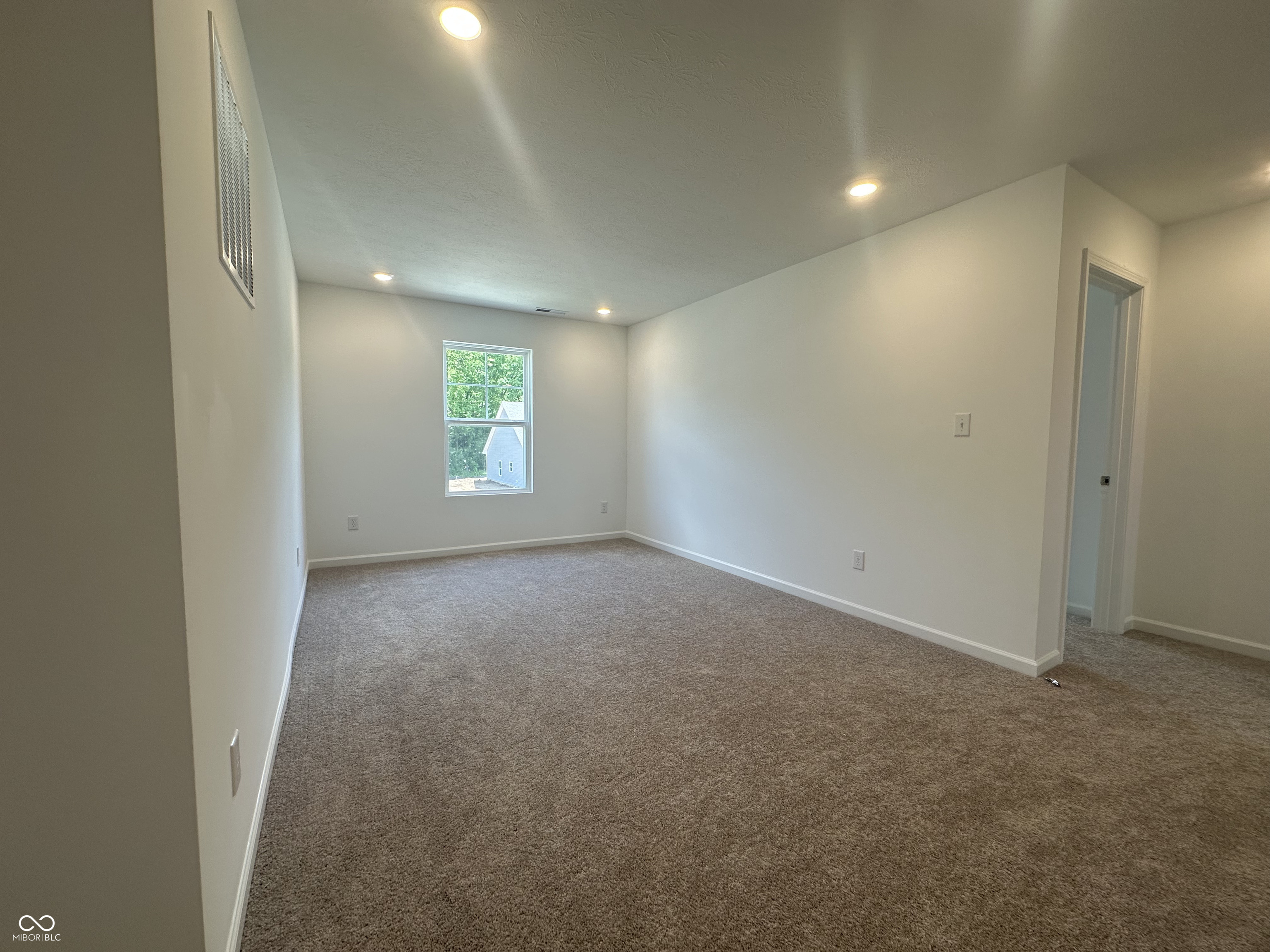 1627 Pebble Bch Drive Pendleton, IN 46064 - Photo 7 of 36