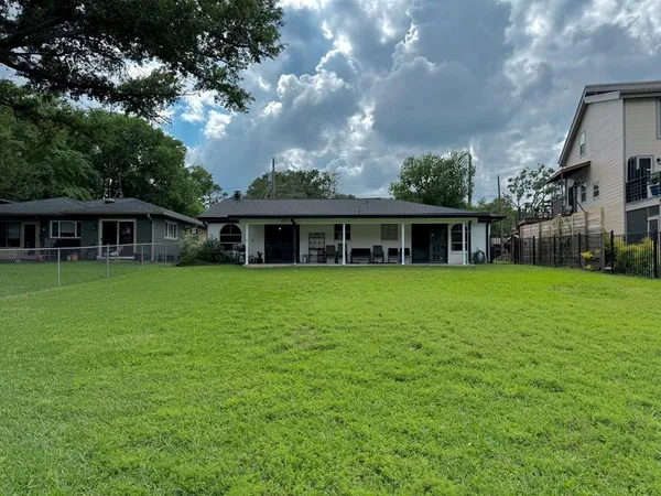 $539,000 | 132 Tanda Trail, Trinidad, TX 75163