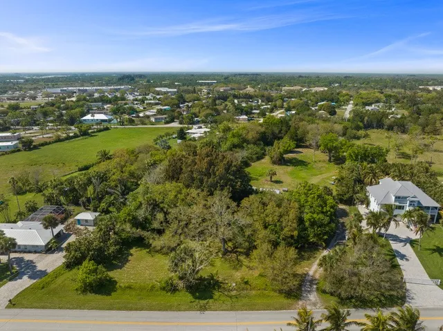 a view of a small yard