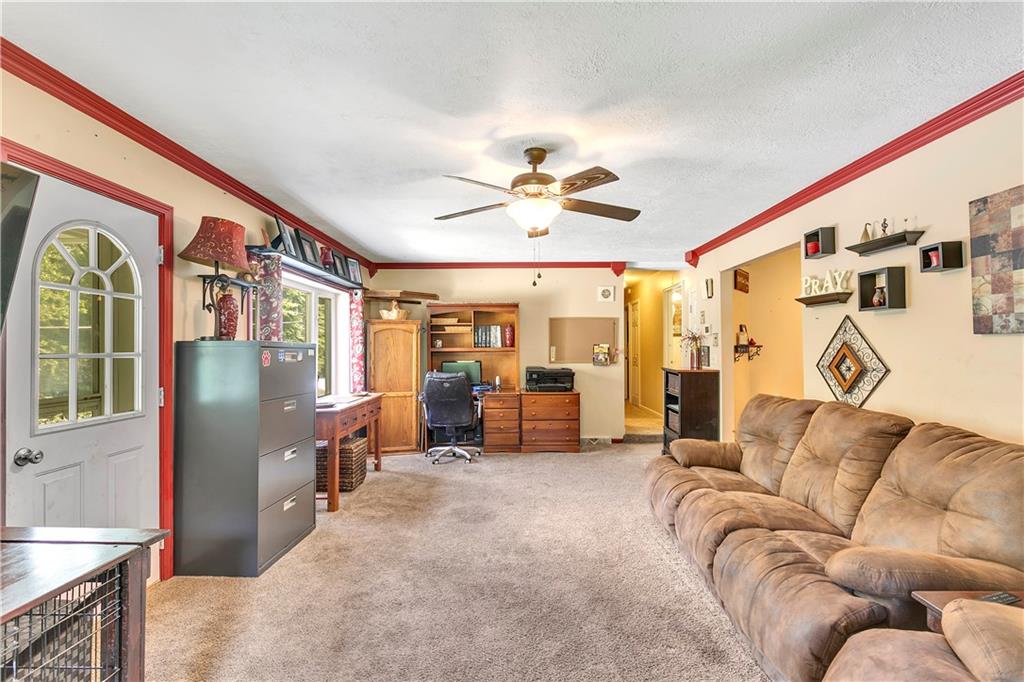 253 Euclid Road Butler, PA 16001 - Photo 11 of 25 Gallery Image 11