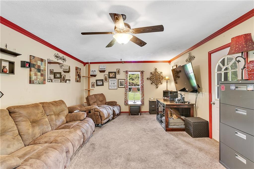 253 Euclid Road Butler, PA 16001 - Photo 9 of 25 Gallery Image 9