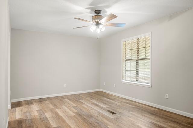 811 Stiles Road LaFayette, GA 30728 - Photo 17 of 36 LIVING ROOM