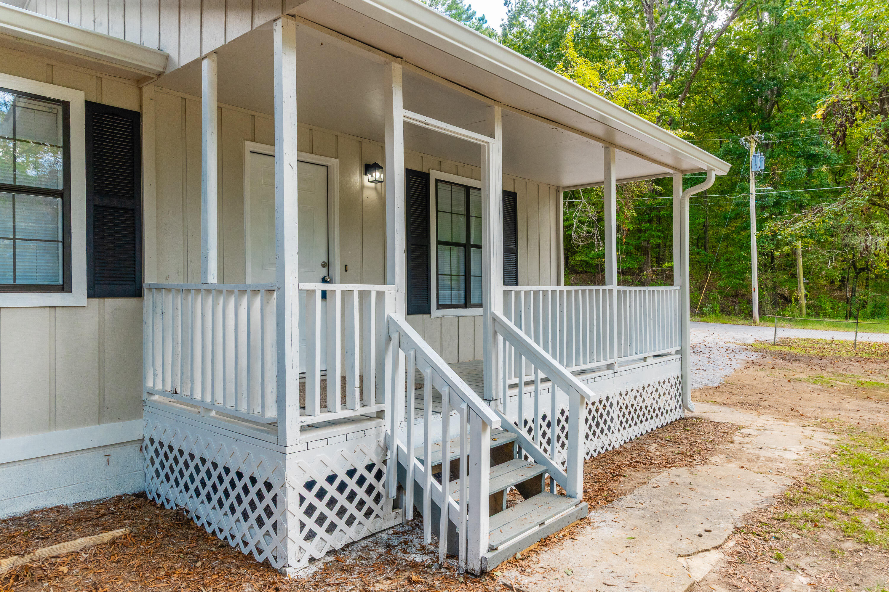811 Stiles Road LaFayette, GA 30728 - Photo 2 of 36 FRONT PORCH