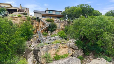 $799,900 | 24423 Pedernales Drive, Spicewood, TX 78669