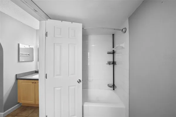 $1,999 | 108 Alameda Court, Unit 236, Tampa, FL 33609