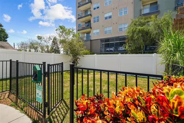 $2,100 | 108 Alameda Court, Unit 236, Tampa, FL 33609