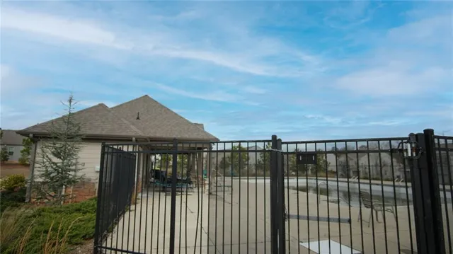 a view of a tennis court
