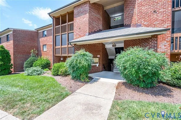 $254,900 | 2104 Turtle Run Drive, Unit 9, Henrico, VA 23233