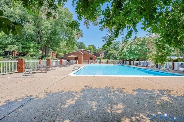 a view of a tennis court