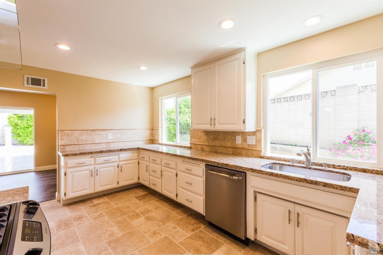 1686 Elberta Avenue Simi Valley, CA 93063 - Photo 10 of 35 Additional Photo