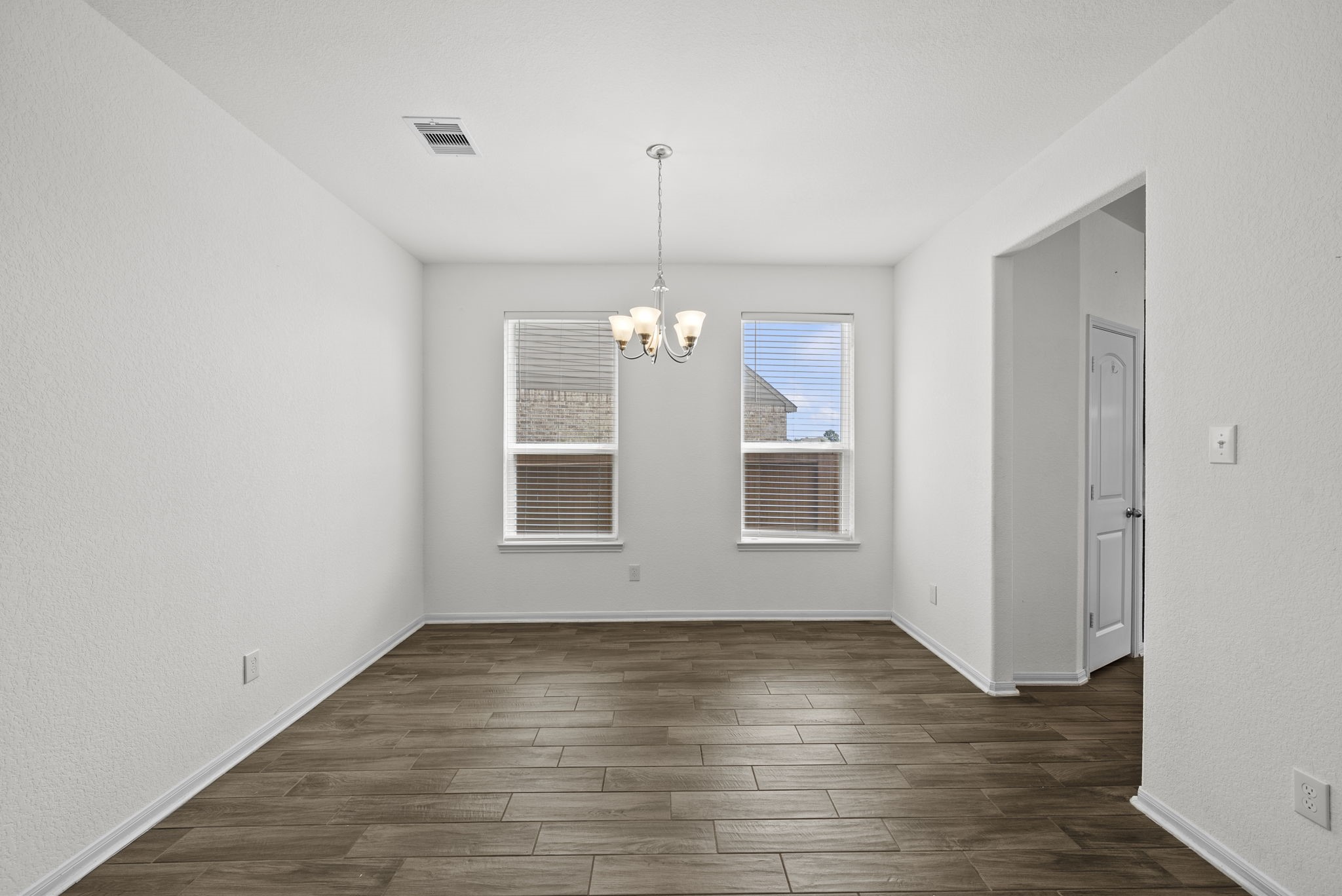 903 Willowick Road Houston, TX 77090 - Photo 11 of 47 Dining