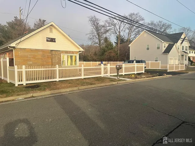 $2,500 | 1515 Thomas Avenue, North Brunswick, NJ 08902