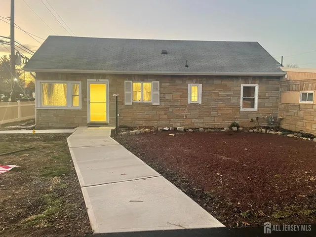 $2,700 | 1515 Thomas Avenue, North Brunswick, NJ 08902