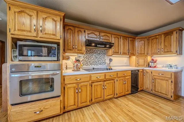 $599,000 | 23598 Falcon Road, Lebanon, MO 65536