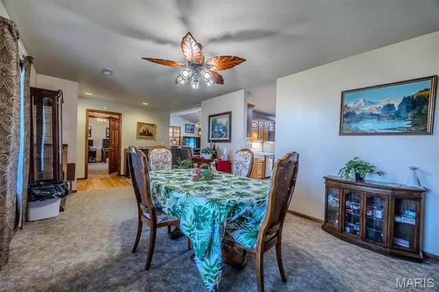 $599,000 | 23598 Falcon Road, Lebanon, MO 65536