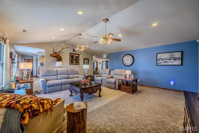 $599,000 | 23598 Falcon Road, Lebanon, MO 65536