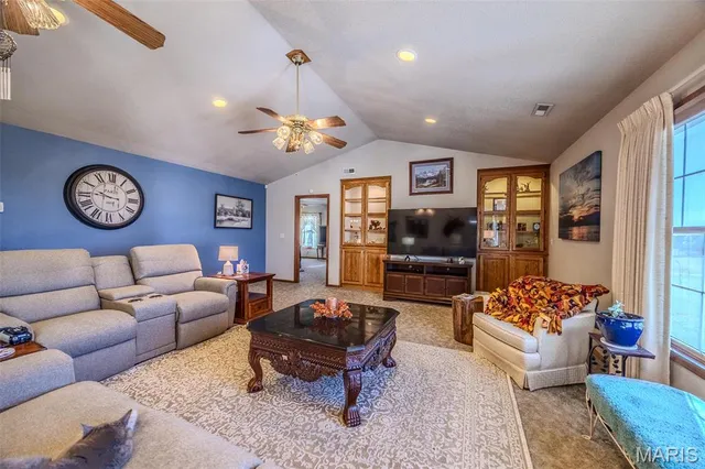 $599,000 | 23598 Falcon Road, Lebanon, MO 65536