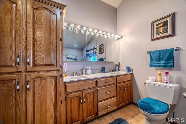 $599,000 | 23598 Falcon Road, Lebanon, MO 65536