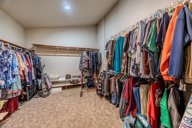 $599,000 | 23598 Falcon Road, Lebanon, MO 65536