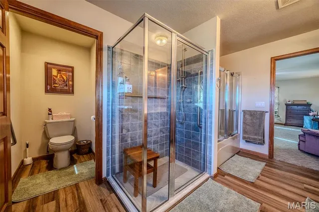 $599,000 | 23598 Falcon Road, Lebanon, MO 65536